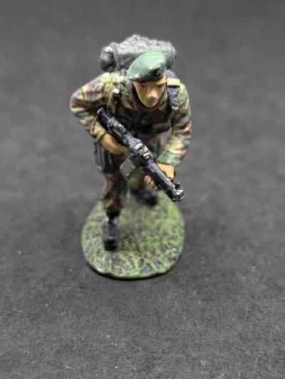 凯旋世界勋赏（第20期）（欢迎送拍）（对拍品有疑问请询问客服，不接受到手刀，出价默认拍品品相。请认真阅读拍卖规则！出价默认已认可！）（收到货请录制开箱视频，无视频概不处理问题。） - 美国“绿色贝雷帽”特种部队主题的微缩人偶