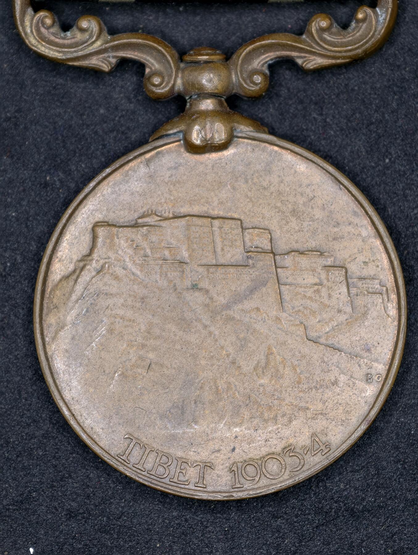 凯旋世界勋赏（第20期）（欢迎送拍）（对拍品有疑问请询问客服，不接受到手刀，出价默认拍品品相。请认真阅读拍卖规则！出价默认已认可！）（收到货请录制开箱视频，无视频概不处理问题。） 英国铜西藏，颁发给印度劳工