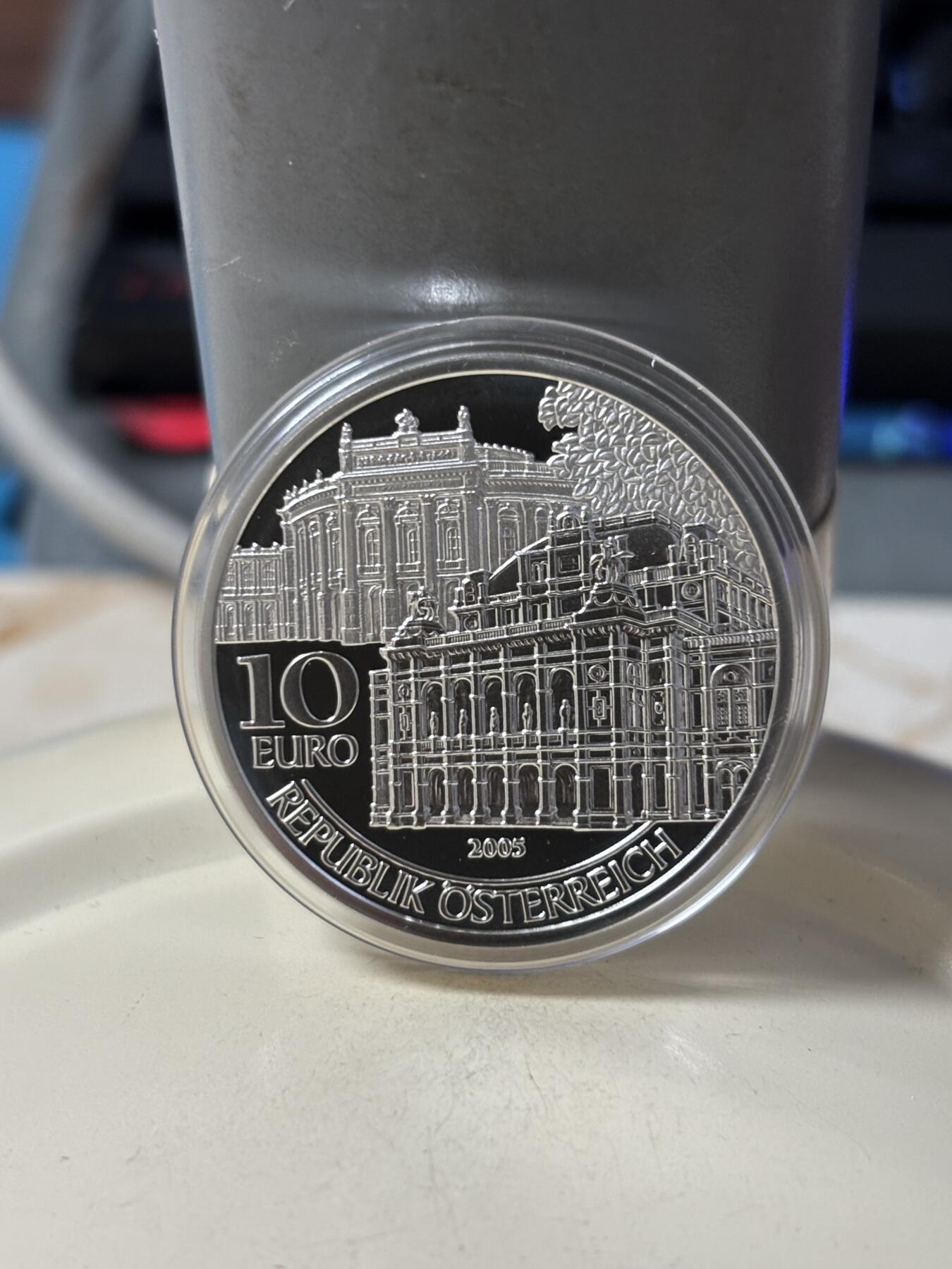 第184期拍卖 奥地利2005年联邦剧院重新开放精制纪念银币，925银，16克，发行量60000枚