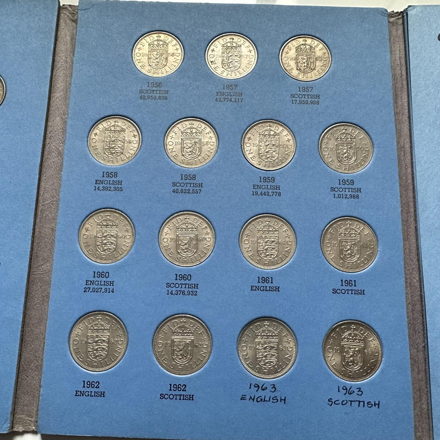 🌹外币初藏🌹🐯2025年第136场  每周二四六晚8️⃣点 接代拍 英国1953-1966年伊丽莎白1先令定位册 全版本年份 大多数原光币 共40枚