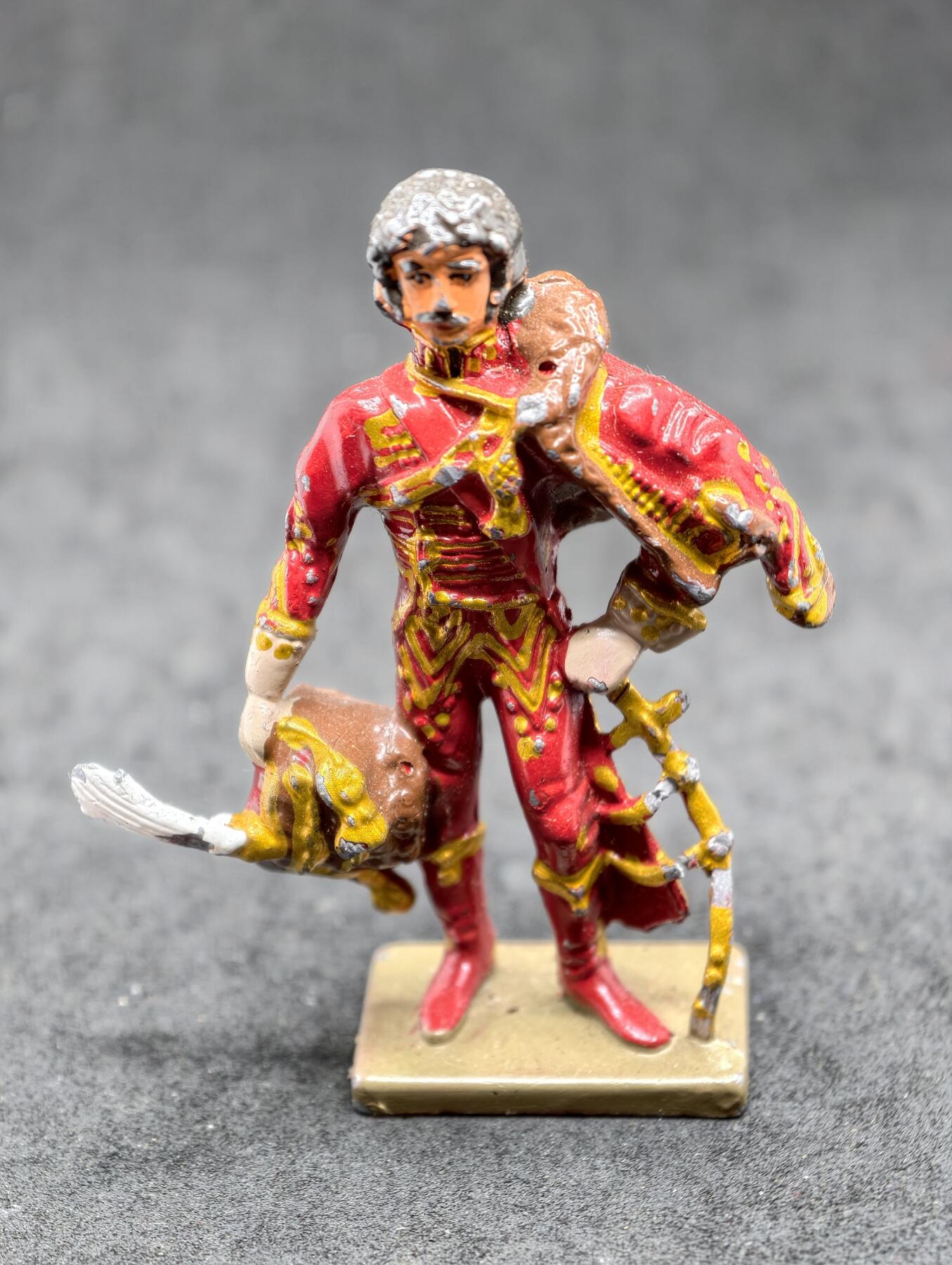 凯旋世界勋赏（第20期）（欢迎送拍）（对拍品有疑问请询问客服，不接受到手刀，出价默认拍品品相。请认真阅读拍卖规则！出价默认已认可！）（收到货请录制开箱视频，无视频概不处理问题。） 西班牙斗牛士主题的金属微缩人偶