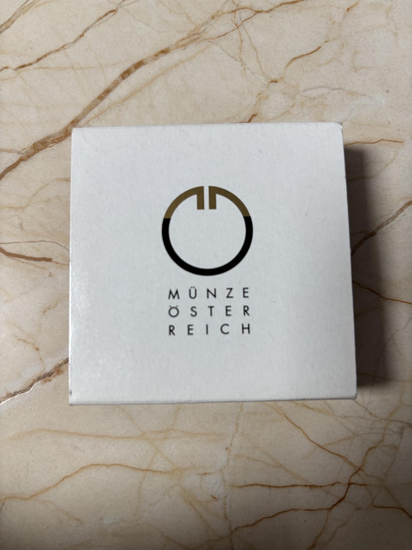 第184期拍卖 奥地利2005年联邦剧院重新开放精制纪念银币，925银，16克，发行量60000枚