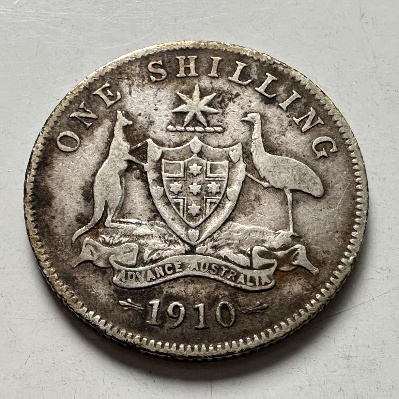 🌹外币初藏🌹🐯2025年第136场  每周二四六晚8️⃣点 接代拍 澳大利亚1910年一先令银币 5.65克 92.5高银