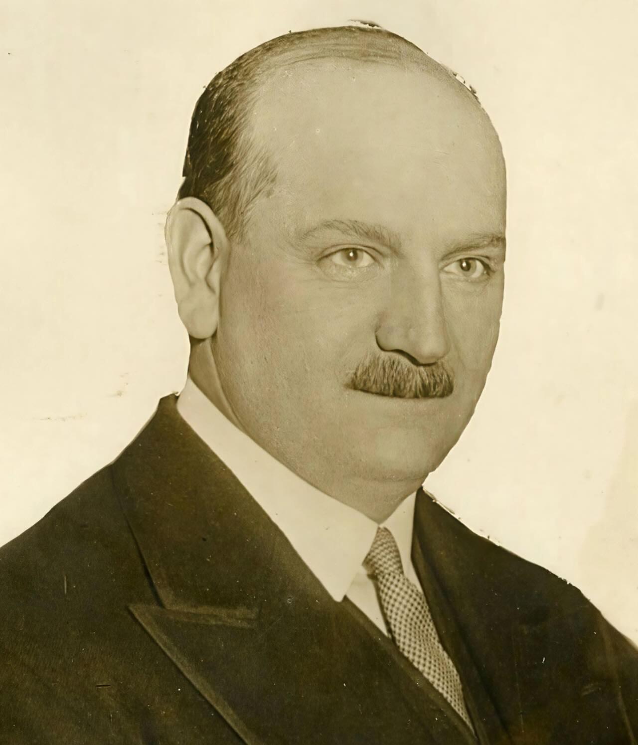 【俄甄集藏】2025年(045)12-03 星期三 晚 19:30 全场包邮 法国1939年纪念总理皮埃尔·艾蒂安·弗朗丹议会生涯25周年大铜章，NGC MS62，黑巧克力包浆，高浮雕，直径：70mm，少见品种