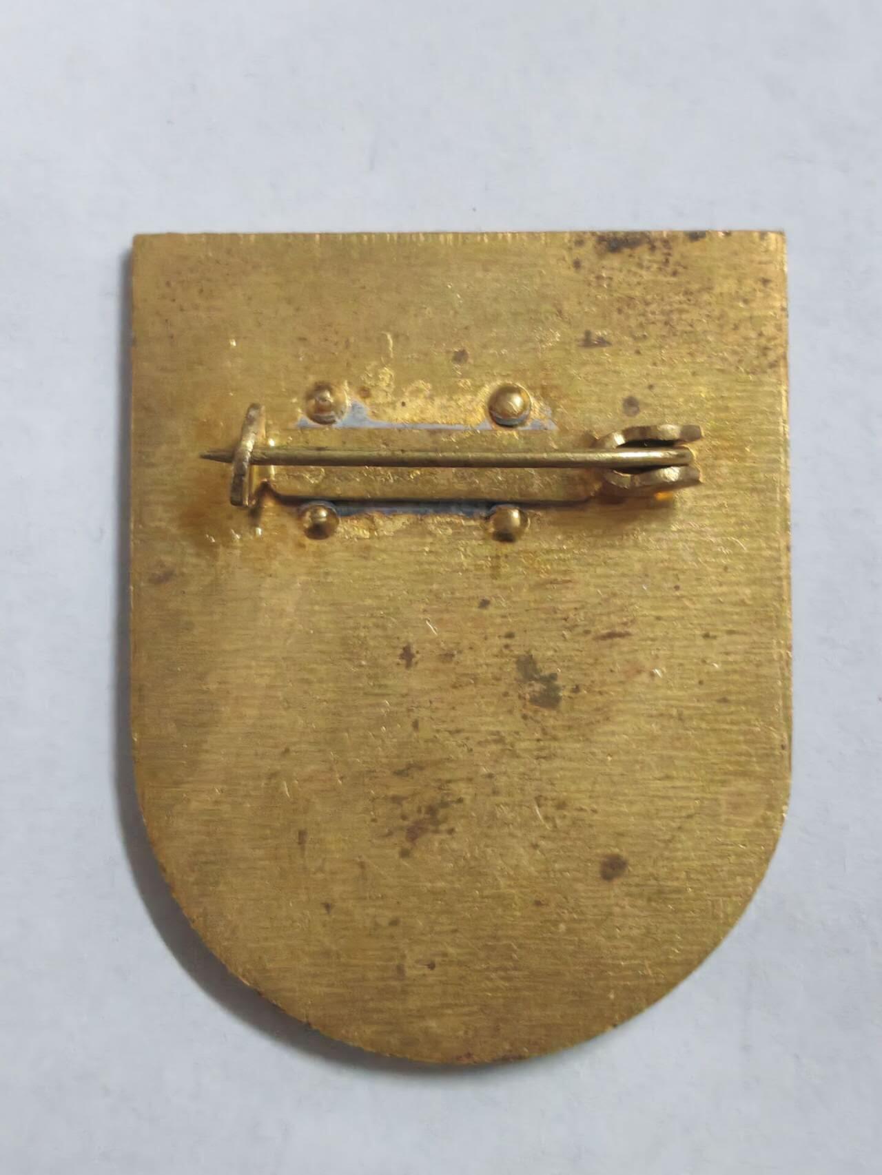 罗岚⭐新藏⭐特惠专拍第一场-分享拍场赚佣 民主德国民防荣誉成员证章 无损