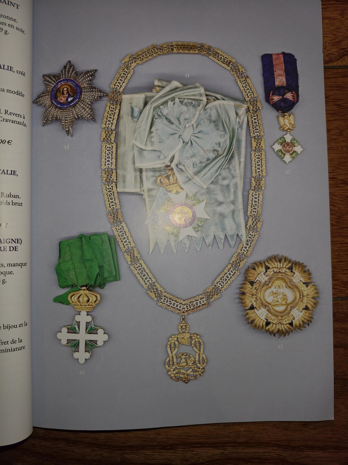 凯旋世界勋赏（第20期）（欢迎送拍）（对拍品有疑问请询问客服，不接受到手刀，出价默认拍品品相。请认真阅读拍卖规则！出价默认已认可！）（收到货请录制开箱视频，无视频概不处理问题。） Gers Gascogne ENCHÈRES（法国西南部热尔省的拍卖机构） ​ - 拍卖主题：骑士团勋章与奖章（Ordres de chevalerie et médailles）