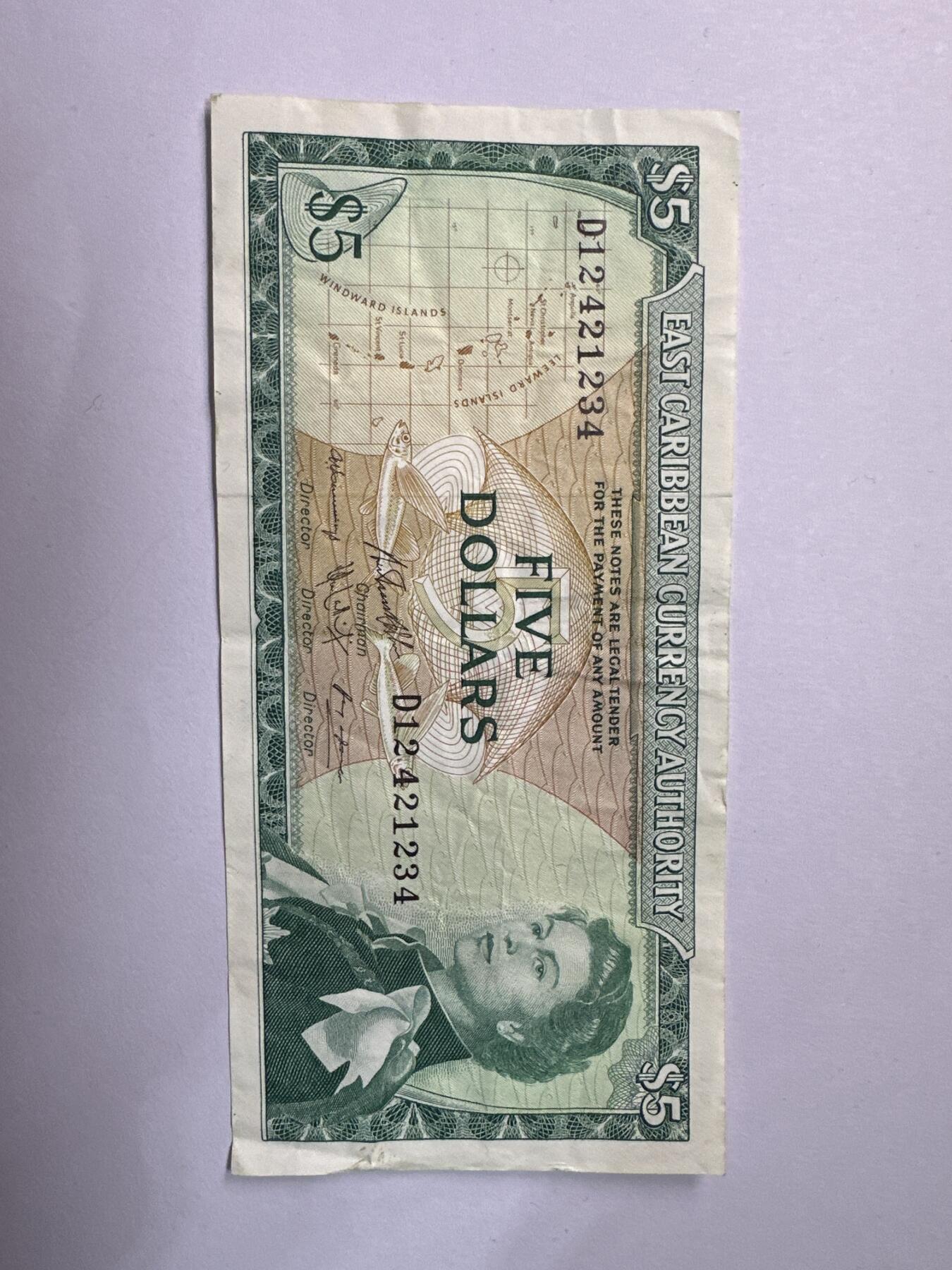12.5纸币专场 东加勒比1965年5元 女王戎装
