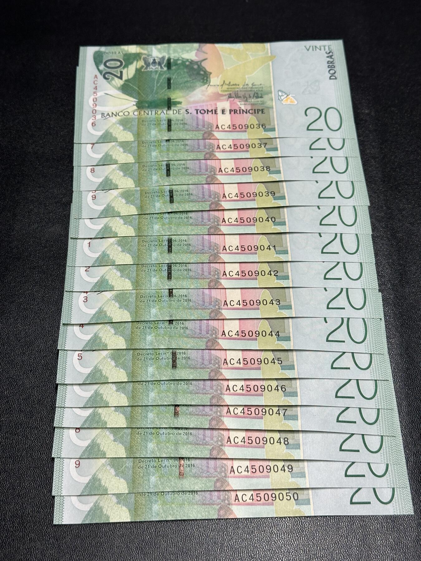 《外钞收藏家》第五百九十一期（畅拍场）（本平台长期征集拍品、欢迎藏友们联系合作） 2016年圣多美和普林西比20元 15连号 全新UNC 