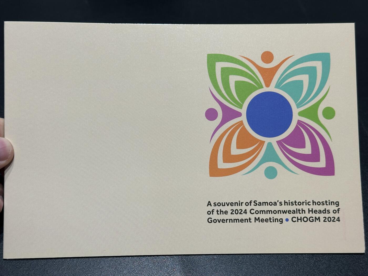 《外钞收藏家》第五百九十一期（畅拍场）（本平台长期征集拍品、欢迎藏友们联系合作） 2024年萨摩亚60塔拉 纪念钞 带册子 无47靓号