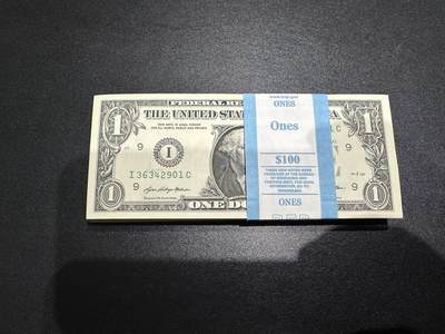 《外钞收藏家》第五百九十一期（畅拍场）（本平台长期征集拍品、欢迎藏友们联系合作） - 2021年美国1美元 标准100连号 全新 尾几张角轻微压到