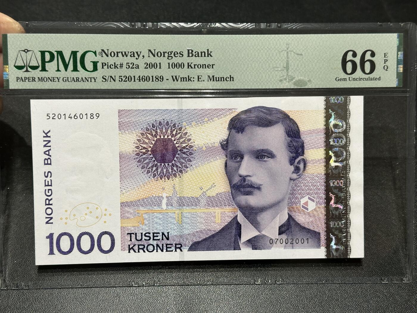 《外钞收藏家》第五百九十一期（畅拍场）（本平台长期征集拍品、欢迎藏友们联系合作） 2001年挪威1000克朗 PMG66 初版 尾189