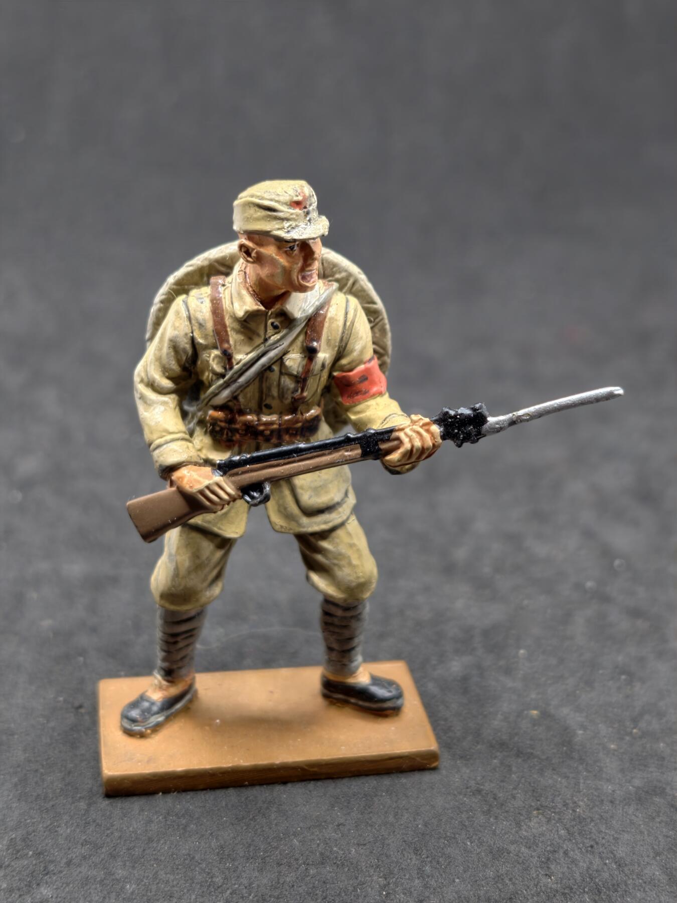 凯旋世界勋赏（第20期）（欢迎送拍）（对拍品有疑问请询问客服，不接受到手刀，出价默认拍品品相。请认真阅读拍卖规则！出价默认已认可！）（收到货请录制开箱视频，无视频概不处理问题。） Del Prado品牌的中国人民解放军士兵微缩人偶