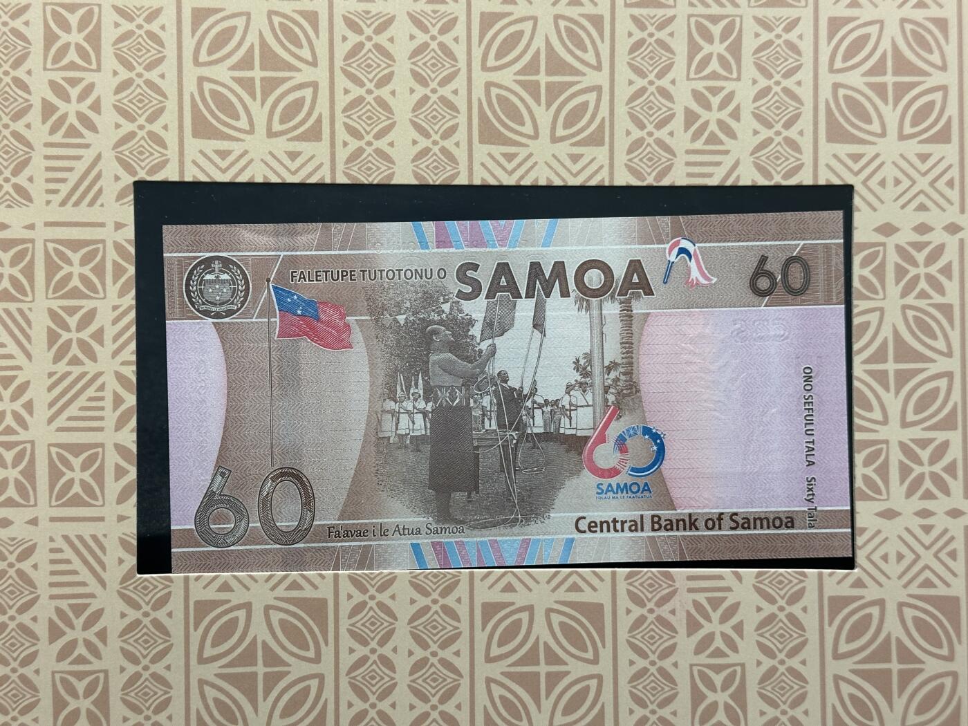 《外钞收藏家》第五百九十一期（畅拍场）（本平台长期征集拍品、欢迎藏友们联系合作） 2024年萨摩亚60塔拉 纪念钞 带册子 无47靓号
