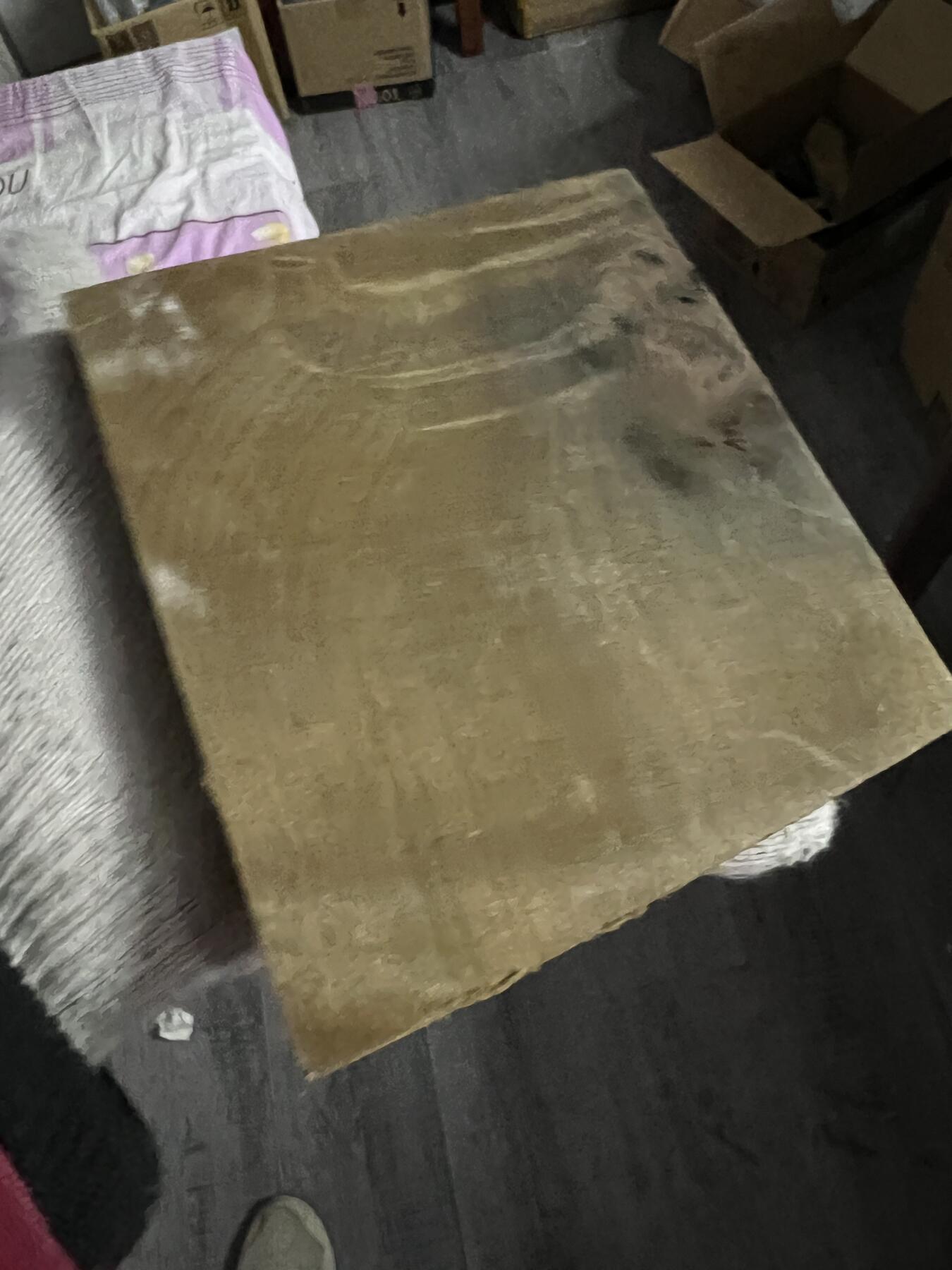 零元拍：NO.5 金丝楠牌子 满金丝 果香满满 尺寸：12.5/13/1.5CM。因为是原材料，木材还未干透