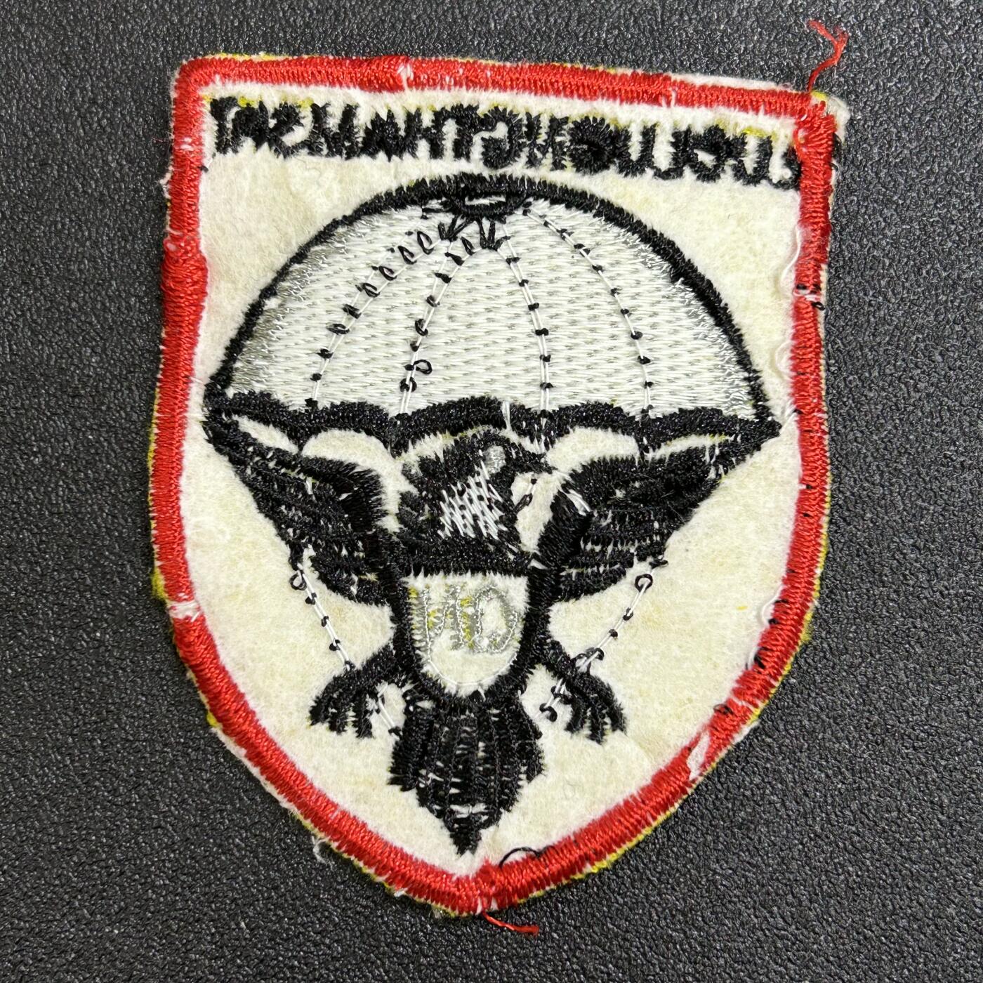 西秦中古拍卖第六十八期 越南共和国 南越广南/广义伞兵部队臂章 越南战争