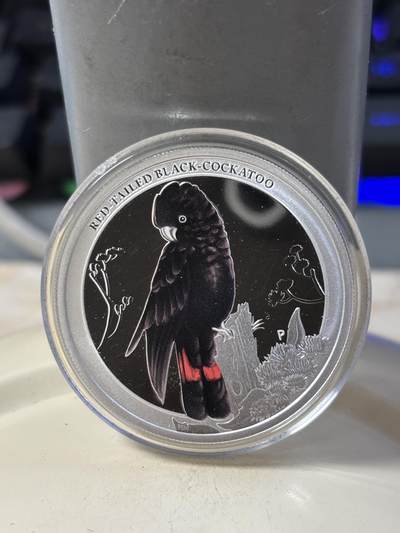 第184期拍卖 - 澳大利亚2013年雀鸟系列红尾黑凤头鹦鹉银币，999银，15.591克，发行10000枚
