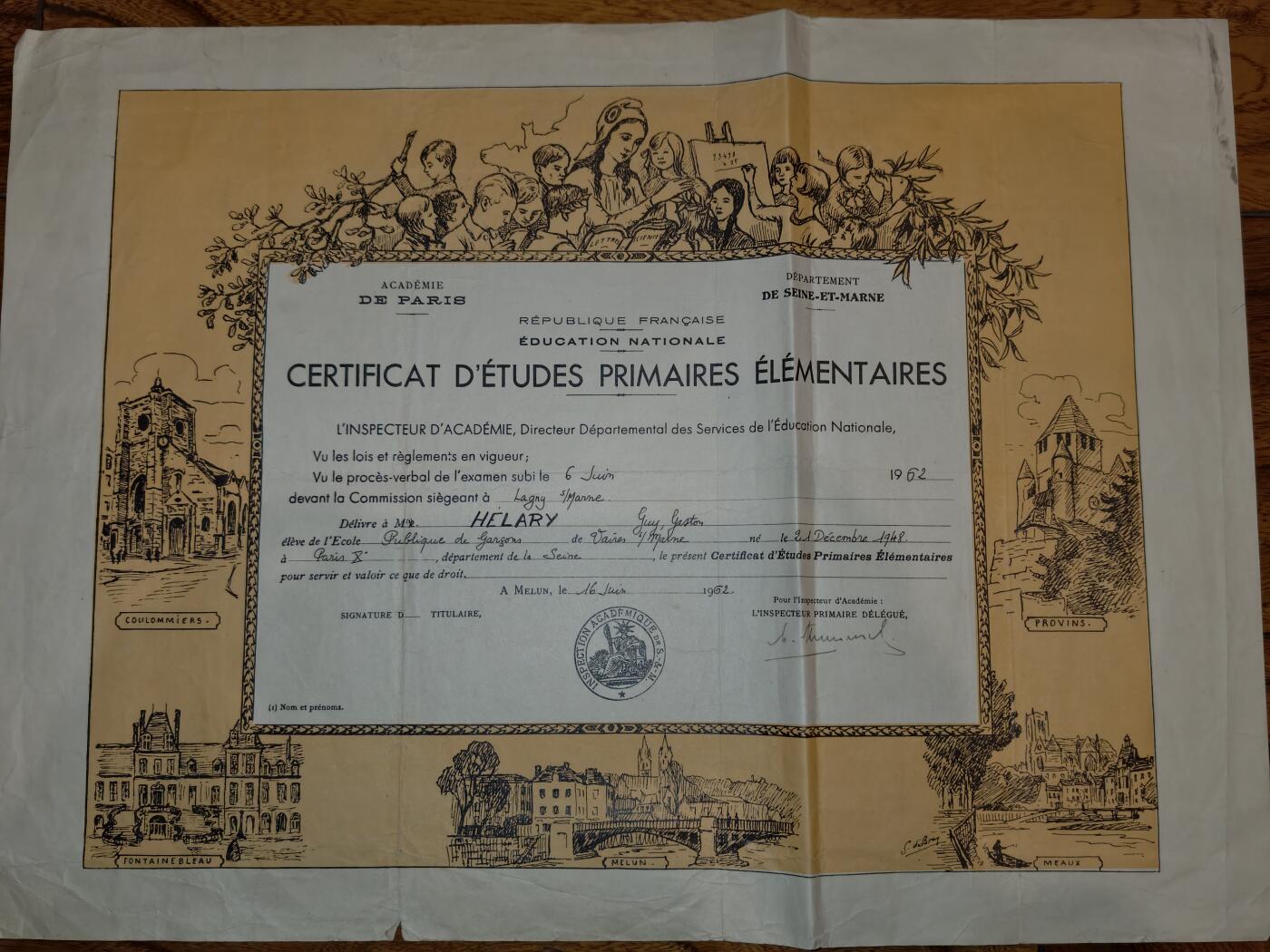 凯旋世界勋赏（第20期）（欢迎送拍）（对拍品有疑问请询问客服，不接受到手刀，出价默认拍品品相。请认真阅读拍卖规则！出价默认已认可！）（收到货请录制开箱视频，无视频概不处理问题。） 1962年法国巴黎学区颁发的初等小学学业证书，是法国基础教育阶段的官方学业证明文件。