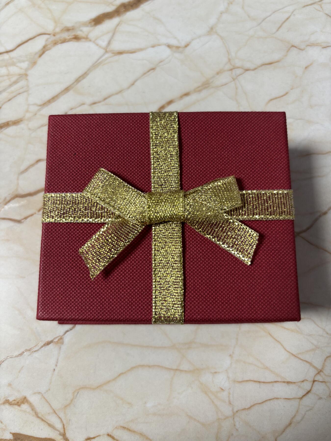 第184期拍卖 喀麦隆2018年星月天使金边币边双圆孔项链吊坠镀24K金精制银币，925银，8.8克，发行999枚