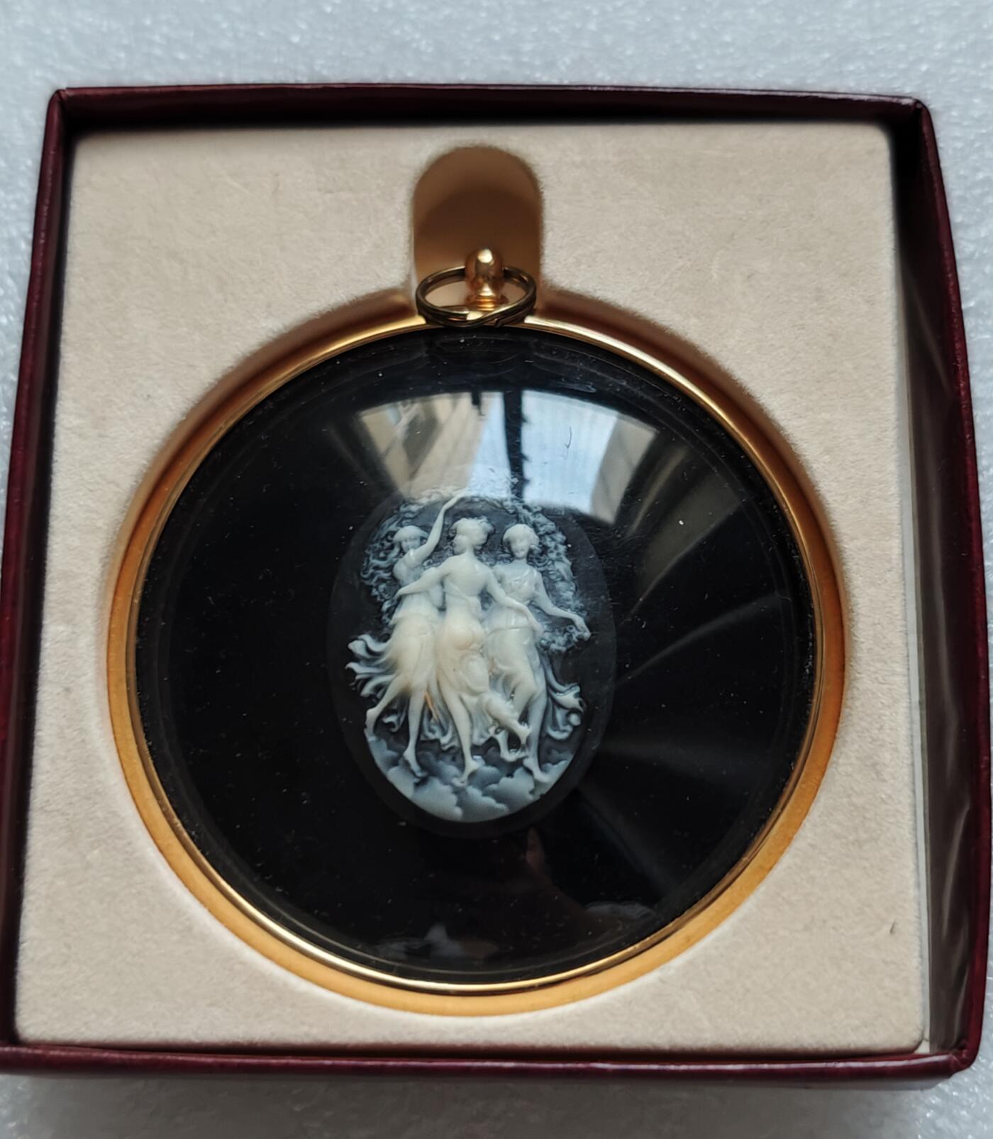 瓶子🏺第219期拍卖会  50年代英国珠宝公司卡梅奥  美惠三女神