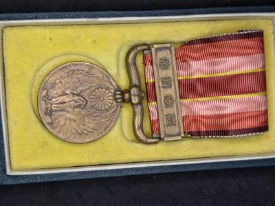 凯旋世界勋赏（第20期）（欢迎送拍）（对拍品有疑问请询问客服，不接受到手刀，出价默认拍品品相。请认真阅读拍卖规则！出价默认已认可！）（收到货请录制开箱视频，无视频概不处理问题。） - 昭和六九带盒