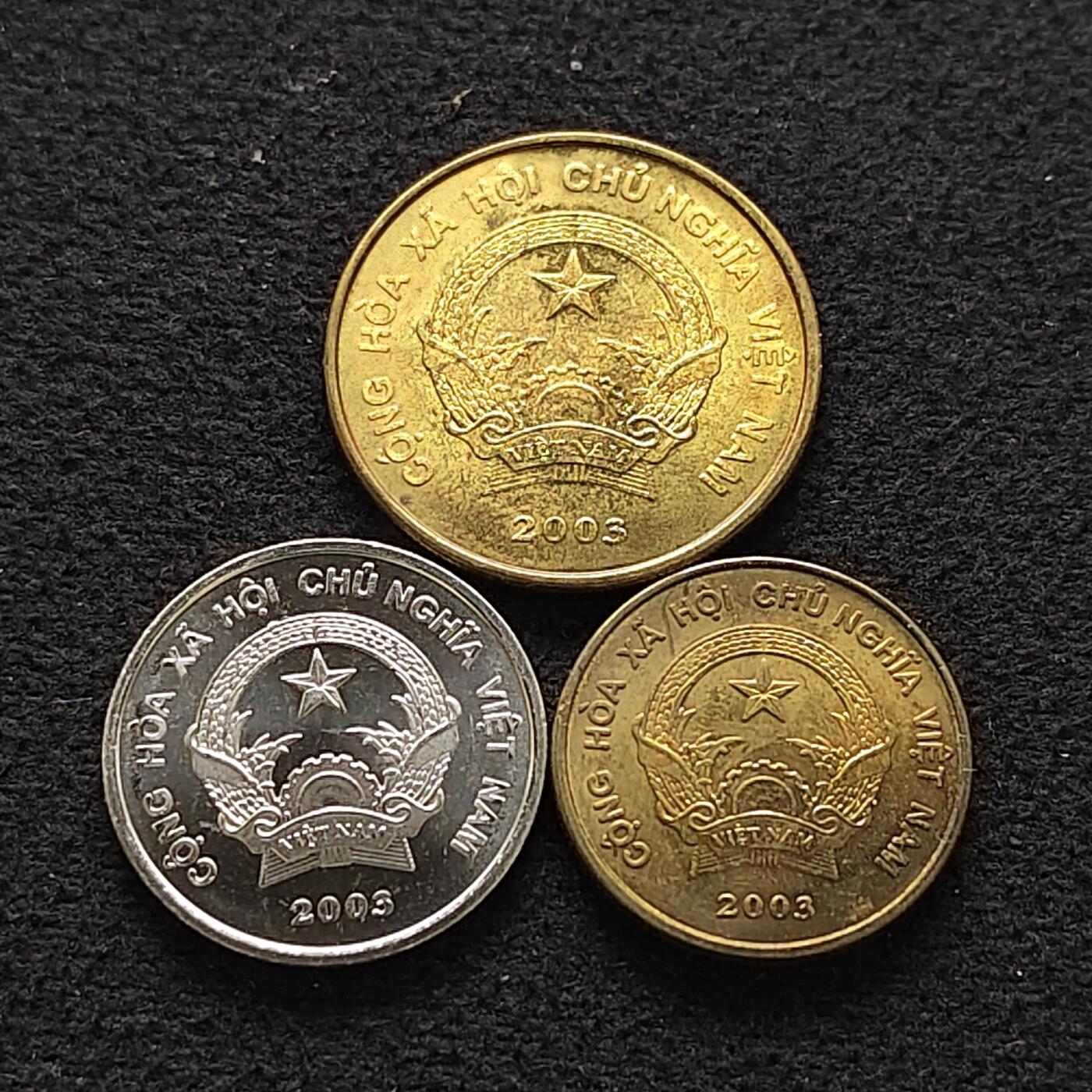 【全场包邮】纯粹捡漏拍484场（免费代拍第21场） 越南2003年第二版3枚一组