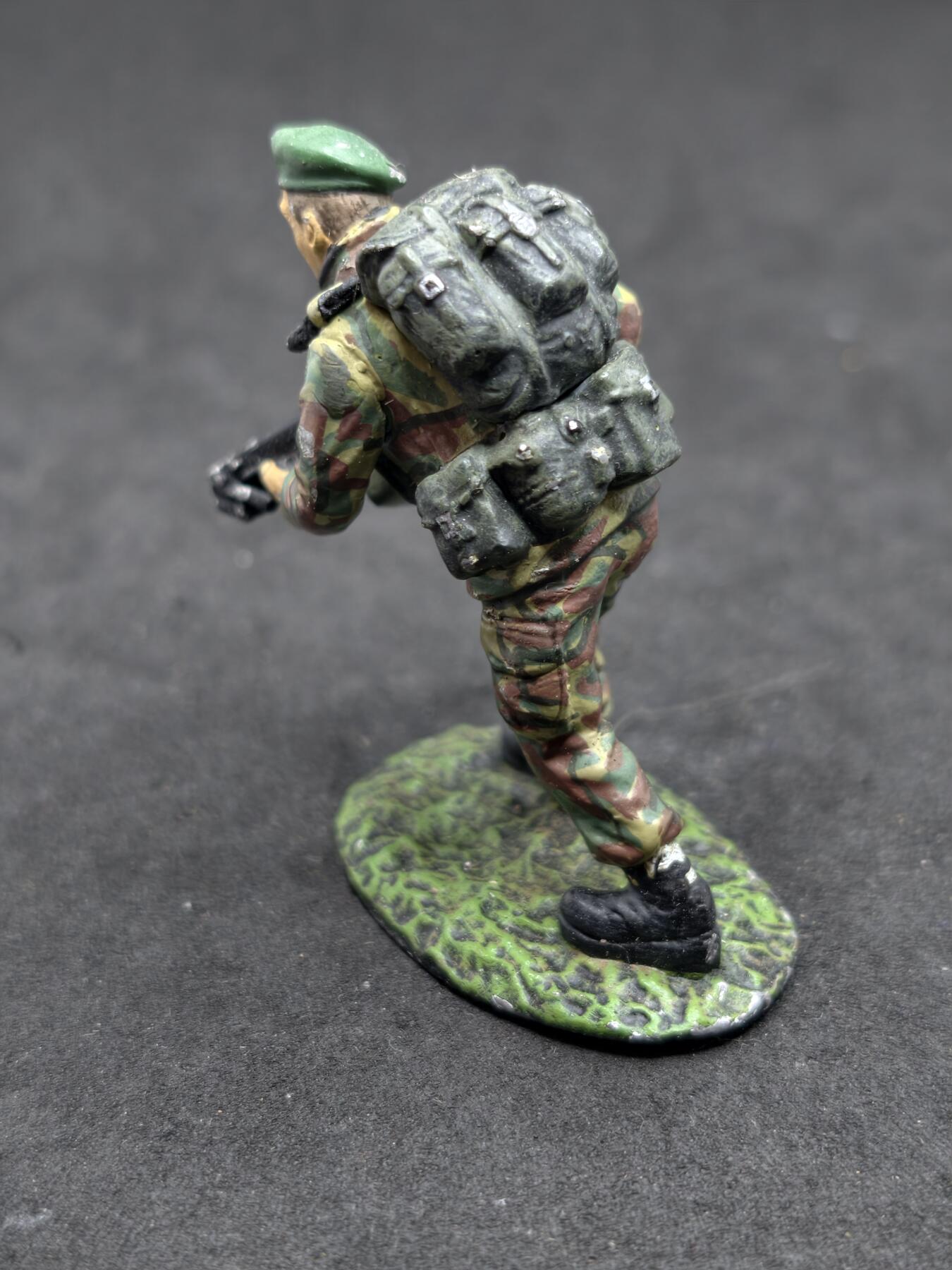 凯旋世界勋赏（第20期）（欢迎送拍）（对拍品有疑问请询问客服，不接受到手刀，出价默认拍品品相。请认真阅读拍卖规则！出价默认已认可！）（收到货请录制开箱视频，无视频概不处理问题。） 美国“绿色贝雷帽”特种部队主题的微缩人偶