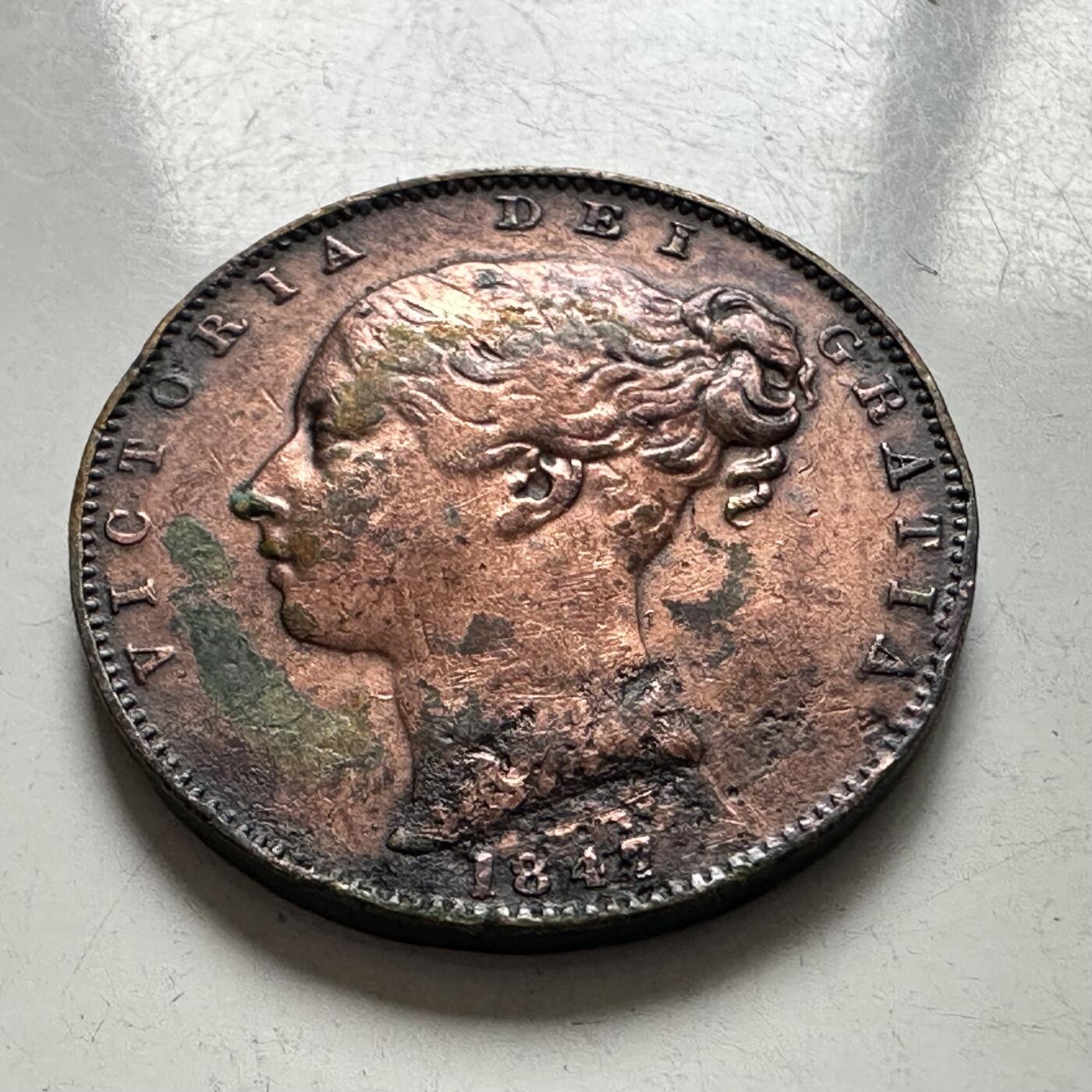 🌹外币初藏🌹🐯2025年第136场  每周二四六晚8️⃣点 接代拍 英国1847年维多利亚一法新铜币 21.7毫米