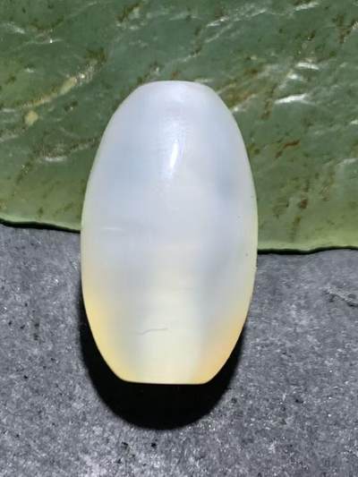 原皮海洋玉髓通货桶珠一颗， - 原皮海洋玉髓通货桶珠一颗，