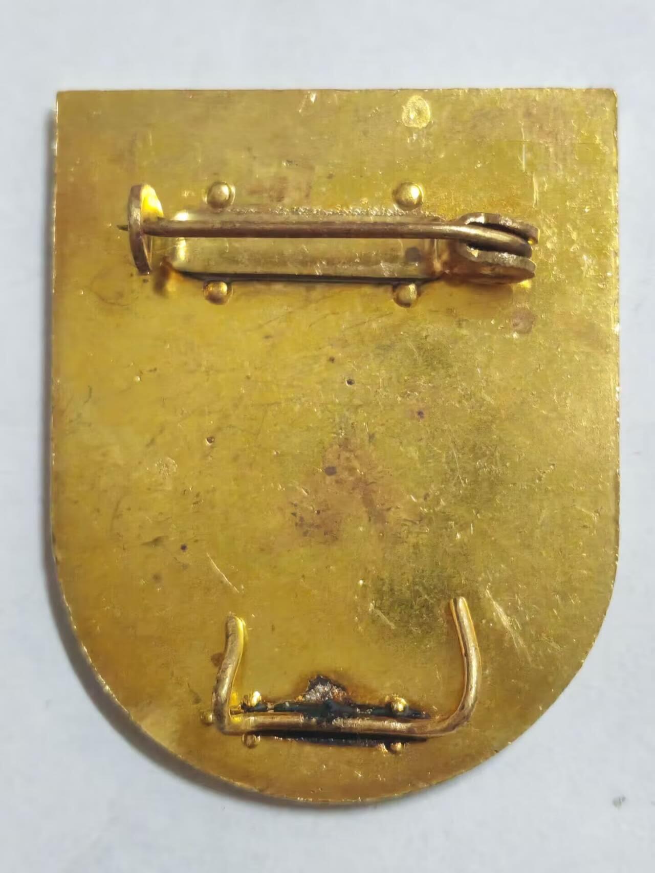 罗岚⭐新藏⭐特惠专拍第一场-分享拍场赚佣 民主德国民防荣誉成员奖章 早期版本