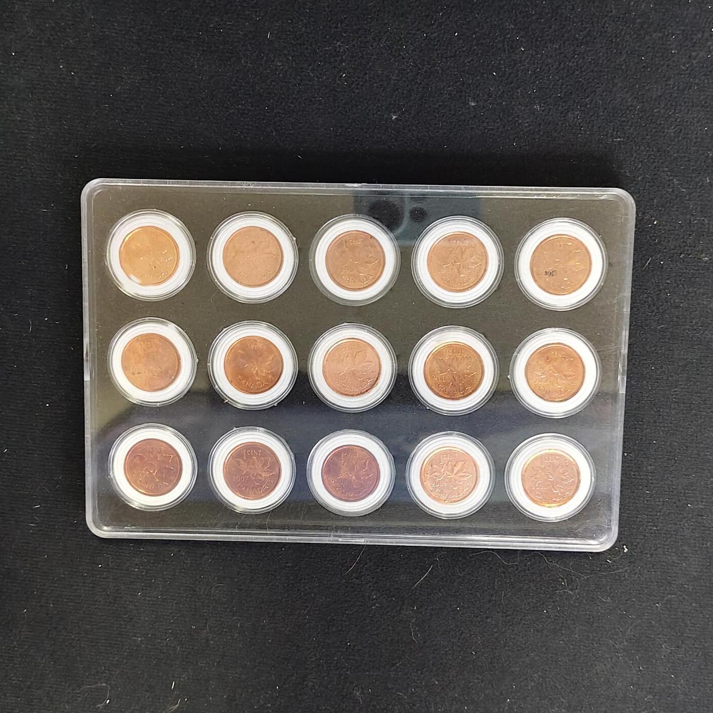 【全场包邮】纯粹捡漏拍482场（免费代拍第19场）-币封+套装+富兰克林（注意佣金） 【盒装套币】加拿大1981-2012年女王连续年份各版本32枚一组