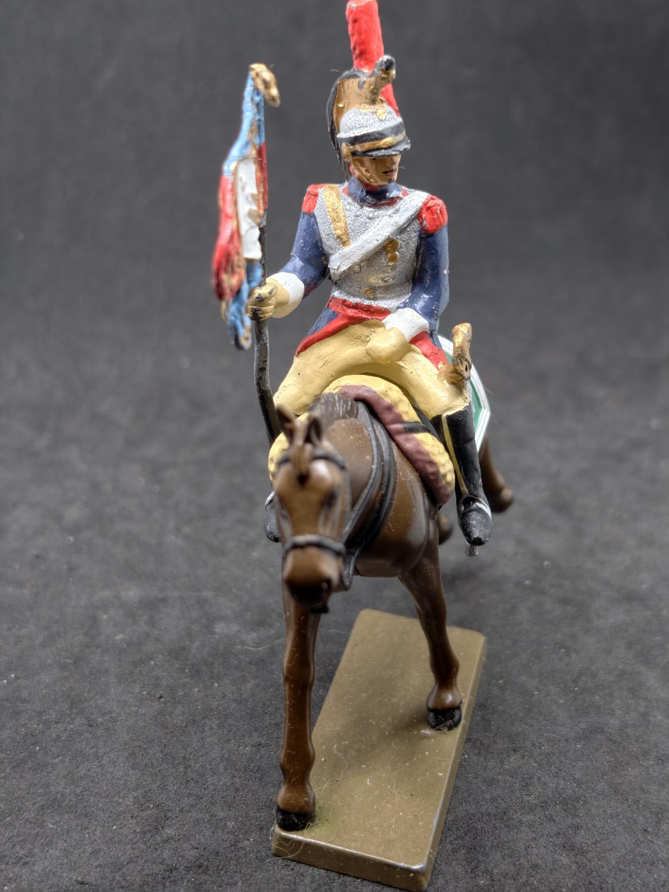 凯旋世界勋赏（第20期）（欢迎送拍）（对拍品有疑问请询问客服，不接受到手刀，出价默认拍品品相。请认真阅读拍卖规则！出价默认已认可！）（收到货请录制开箱视频，无视频概不处理问题。） 拿破仑战争时期的法军骑兵旗手微缩金属人偶