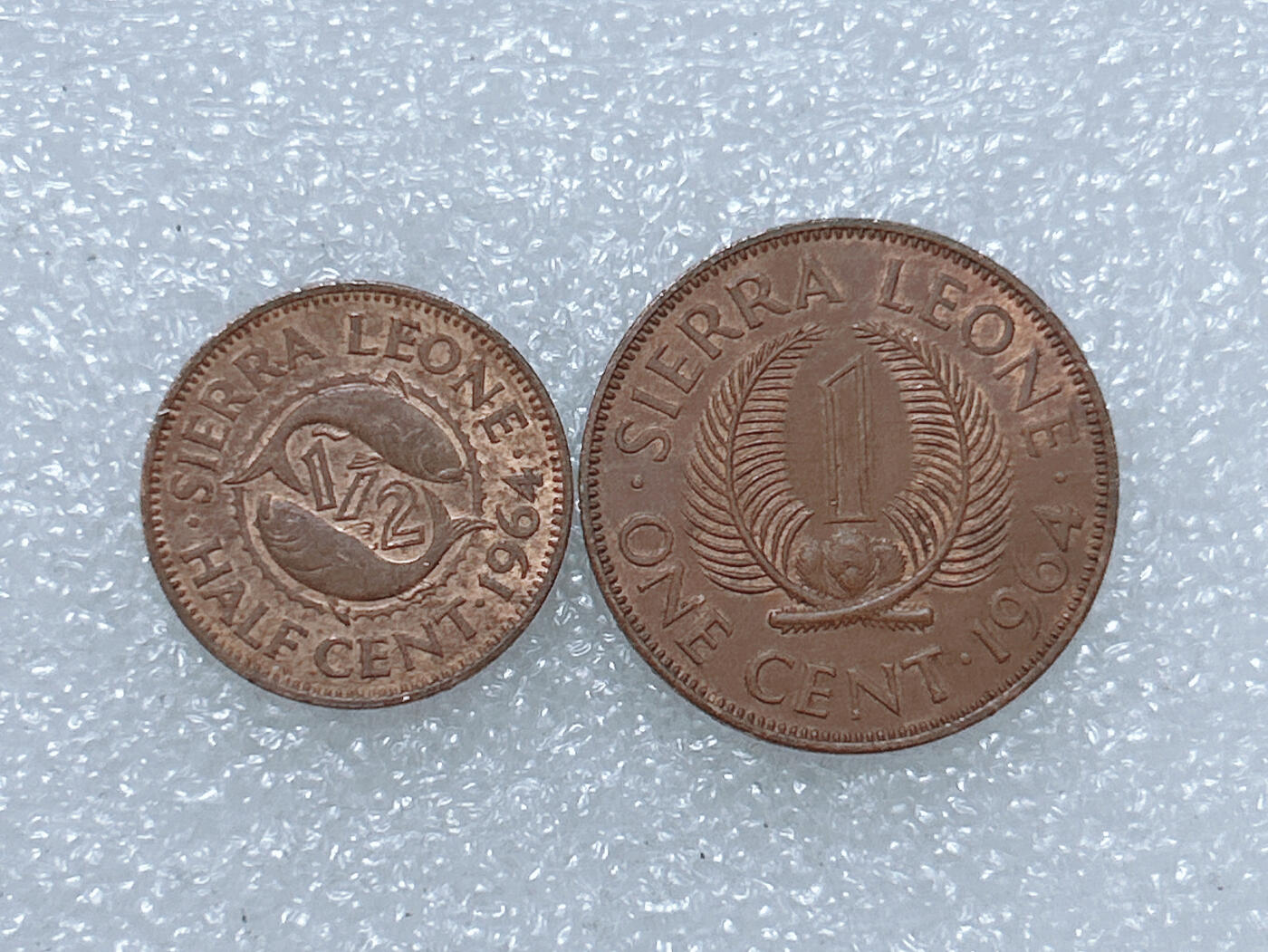 第一海外回流一元起拍收藏 散集专场  第275期 塞拉利昂1964年青铜币 2枚 带光品