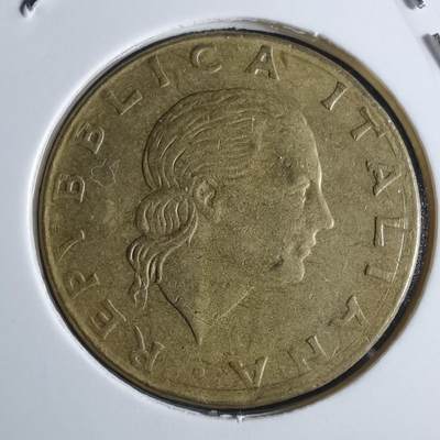 沼泽如烟--第922场 - 意大利1979年200里拉