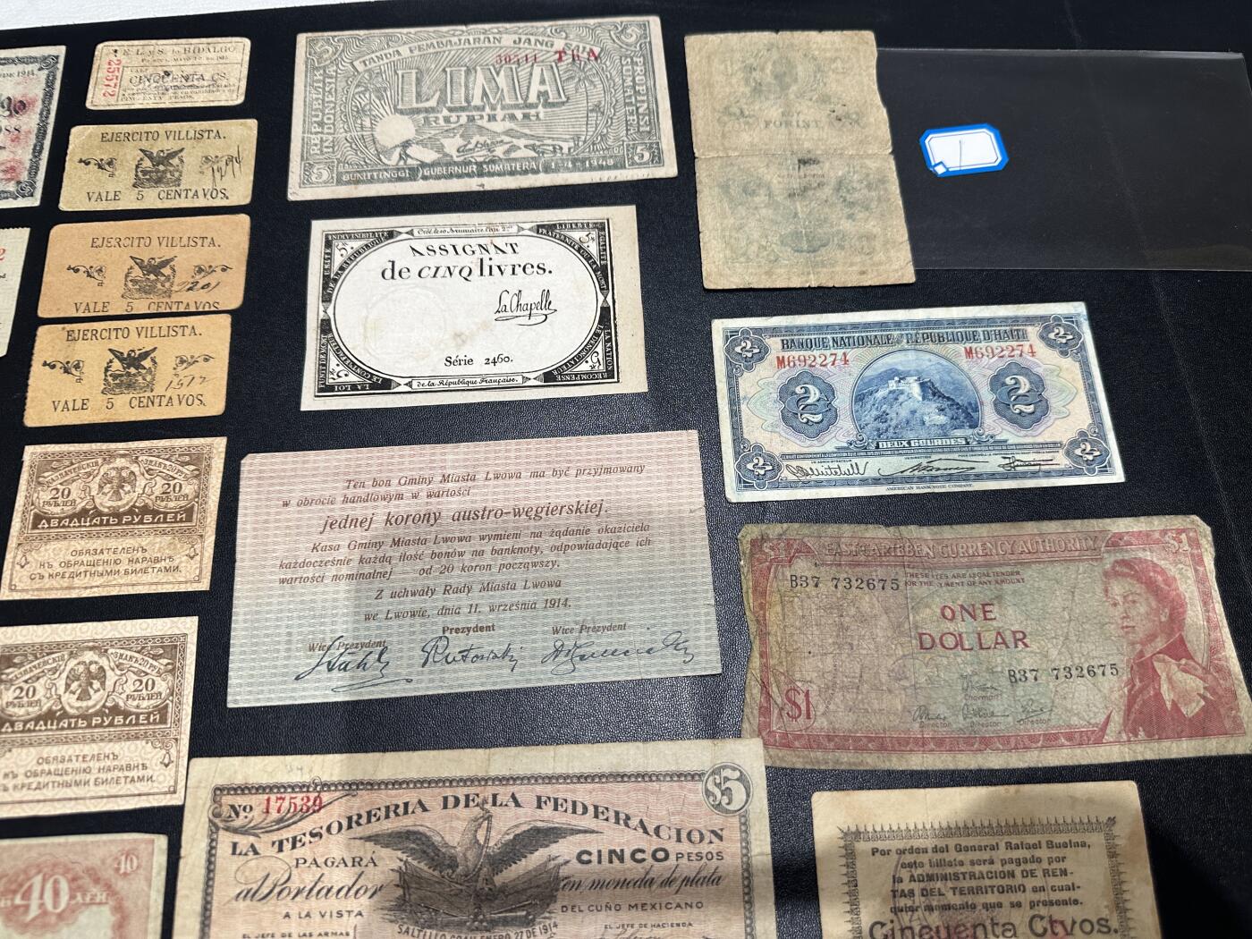 《外钞收藏家》第五百九十一期（畅拍场）（本平台长期征集拍品、欢迎藏友们联系合作） 苏联、东加勒比、塞浦路斯等30几张一起 品相如图