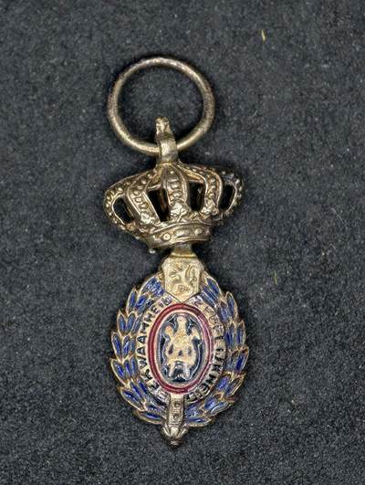 凯旋世界勋赏（第20期）（欢迎送拍）（对拍品有疑问请询问客服，不接受到手刀，出价默认拍品品相。请认真阅读拍卖规则！出价默认已认可！）（收到货请录制开箱视频，无视频概不处理问题。） - 劳工勋章银制