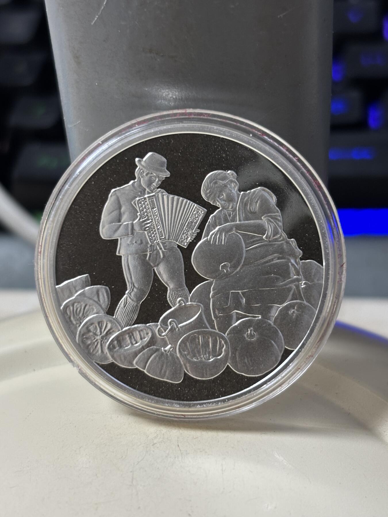 第184期拍卖 奥地利1995年奥地利农妇掏南瓜500先令精制银币，925银，22.2克，发行60000枚，没有纸套