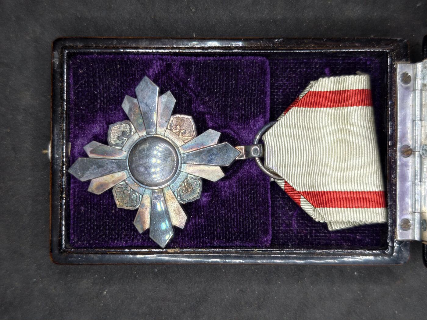 凯旋世界勋赏（第20期）（欢迎送拍）（对拍品有疑问请询问客服，不接受到手刀，出价默认拍品品相。请认真阅读拍卖规则！出价默认已认可！）（收到货请录制开箱视频，无视频概不处理问题。） 八等景云