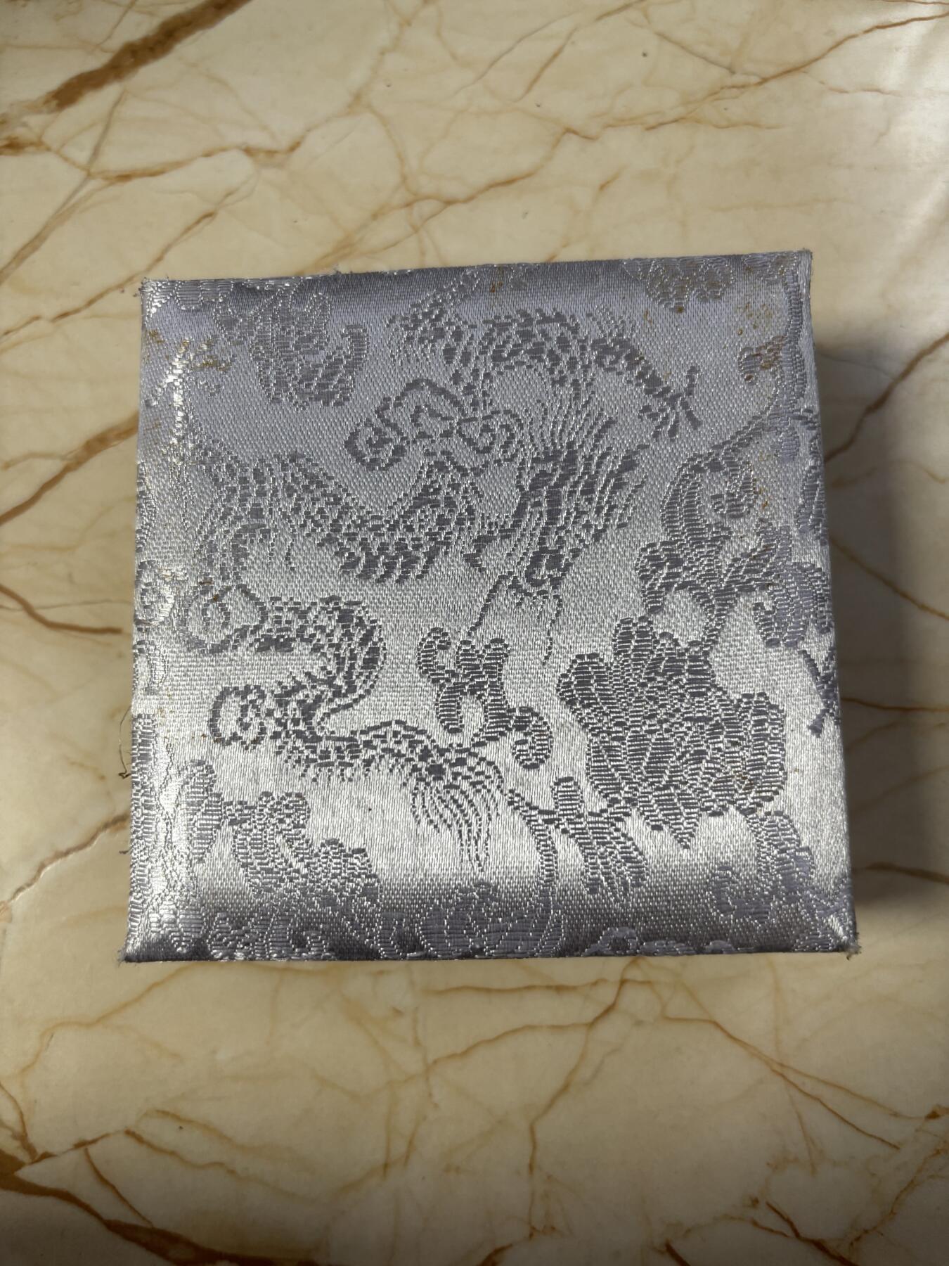 第184期拍卖 加拿大2010年中国生肖系列虎年圆形本色纪念银币，9999银，31.39克，发行9999枚