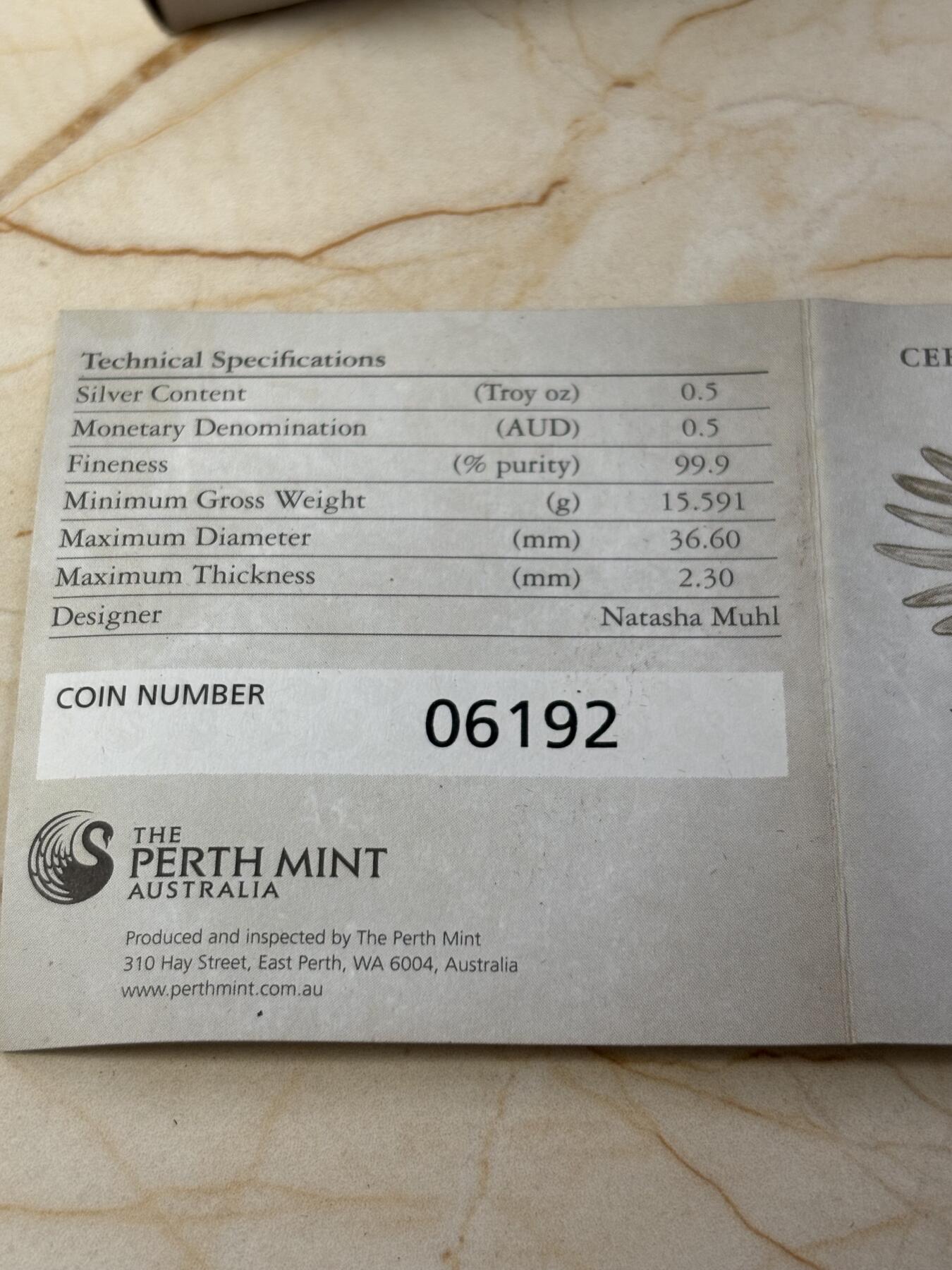 第184期拍卖 澳大利亚2013年雀鸟系列红尾黑凤头鹦鹉银币，999银，15.591克，发行10000枚