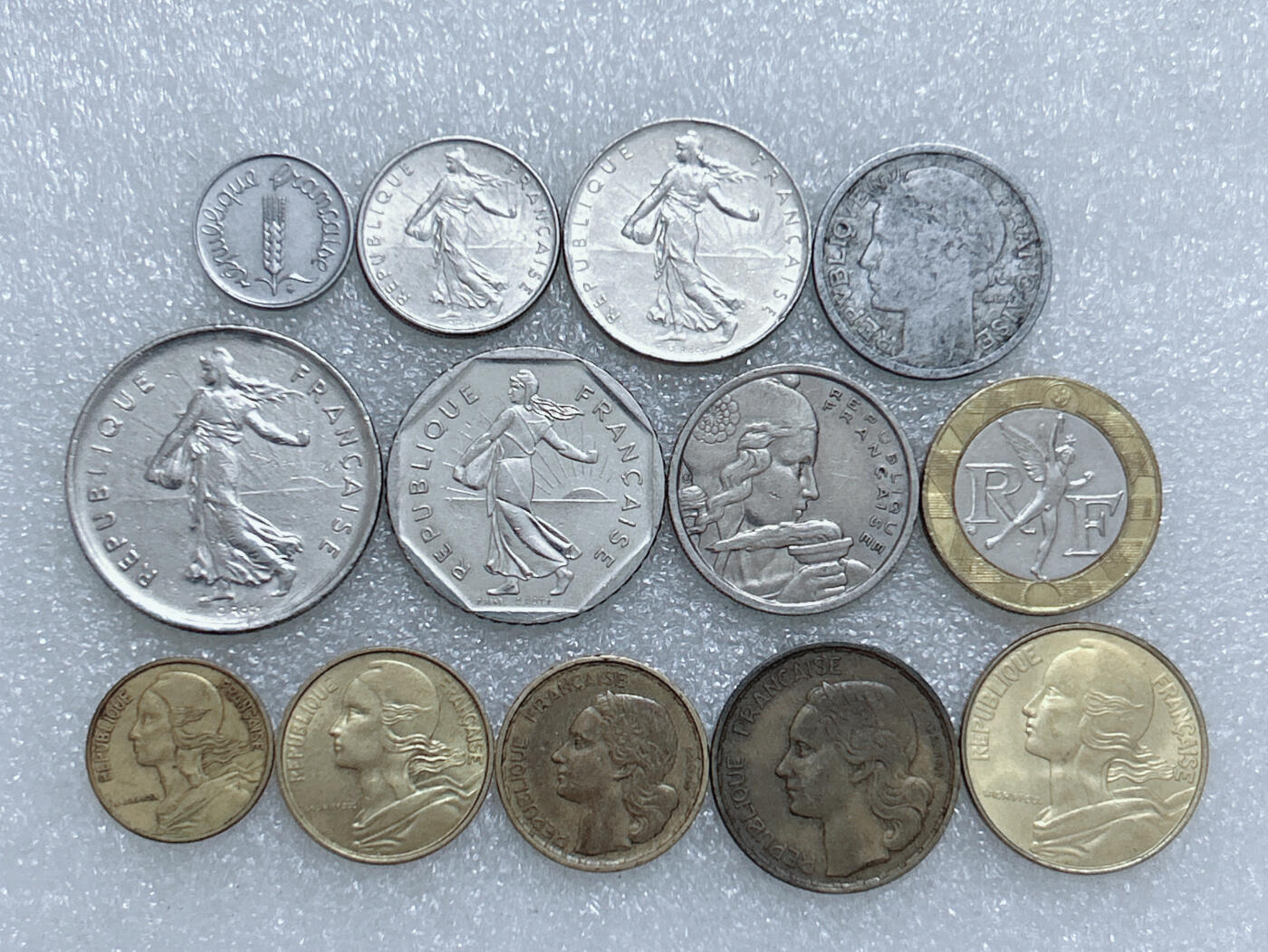 第一海外回流一元起拍收藏 散集专场  第275期 法国不同面值硬币 13枚