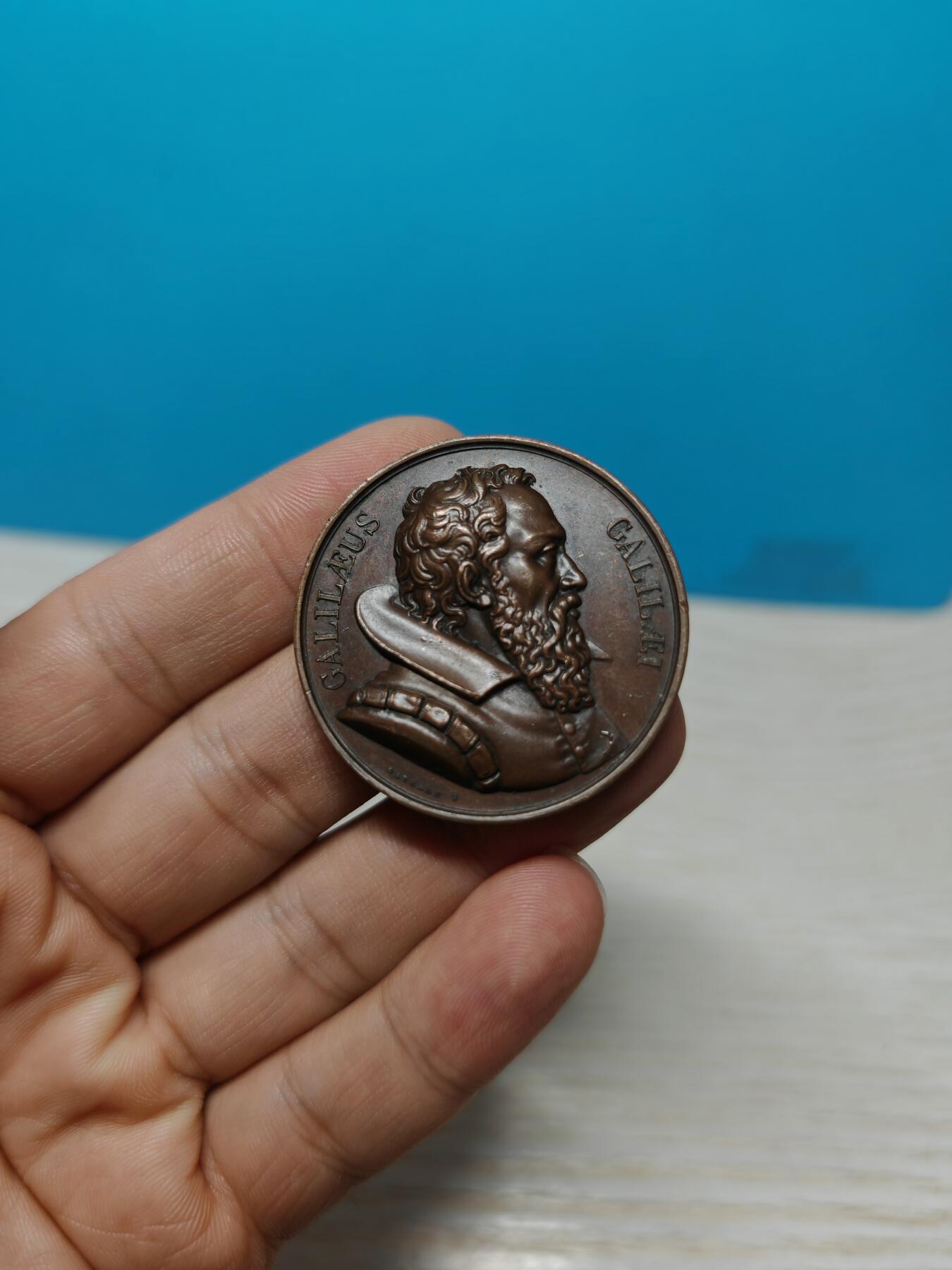 1818年法国发行现代科学之父伽利略·伽利莱纪念章 距今200多年，品相完整 值得收藏