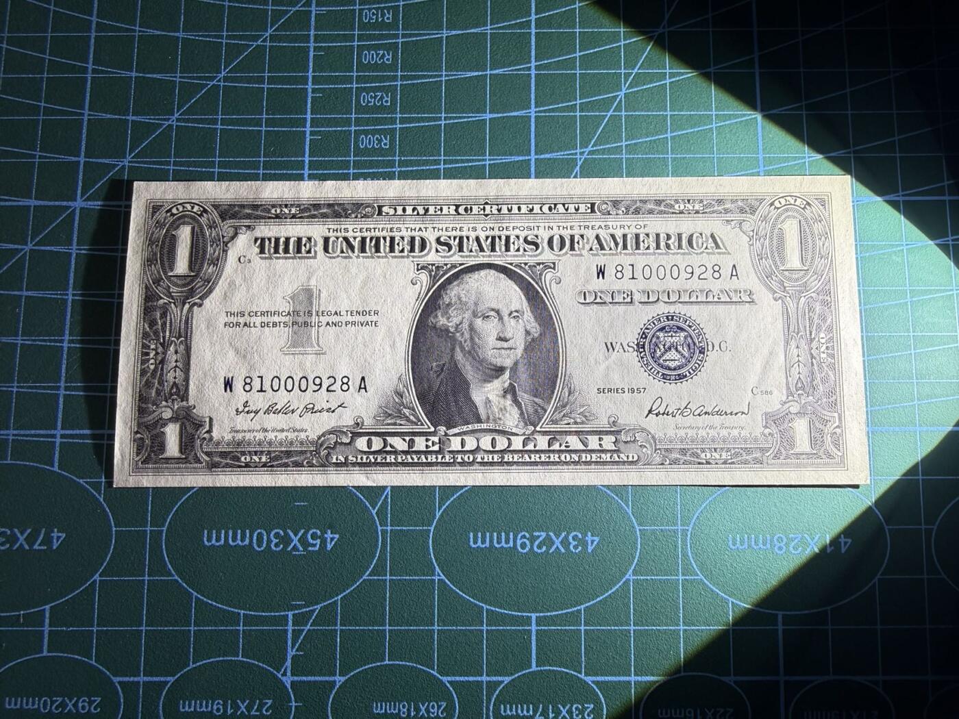 【炜奕收藏】，第五十二期 1957年美国1美元银币券，UNC品相，号码无347尾8