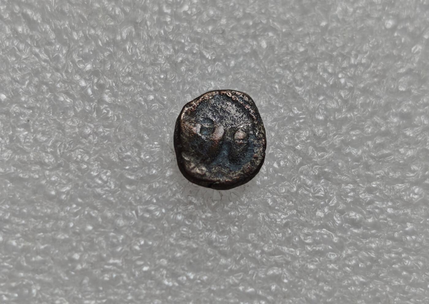 瓶子🏺第219期拍卖会  埃兰王朝打制铜币  侧脸