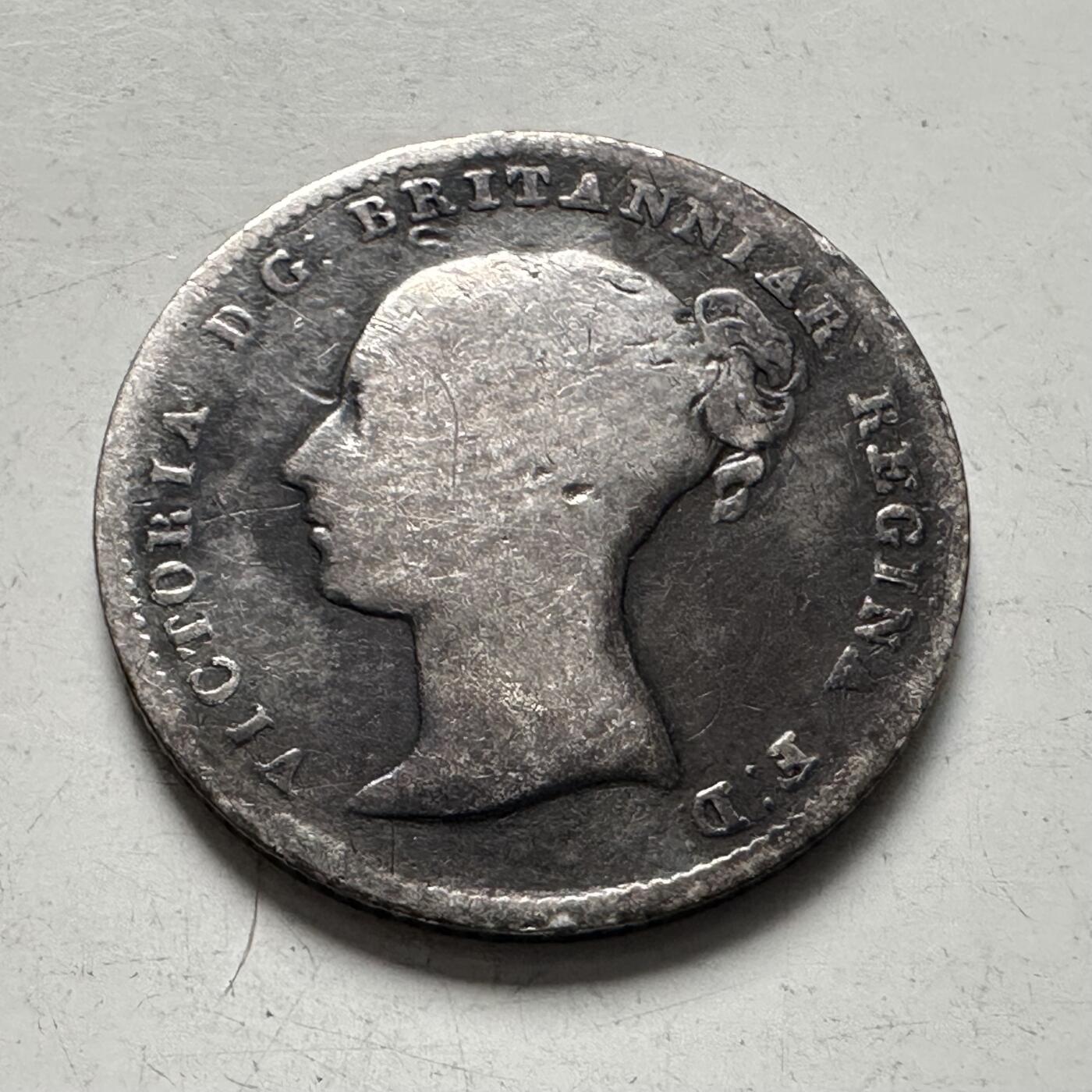 🌹外币初藏🌹🐯2025年第136场  每周二四六晚8️⃣点 接代拍 英国1842年维多利亚4便士银币