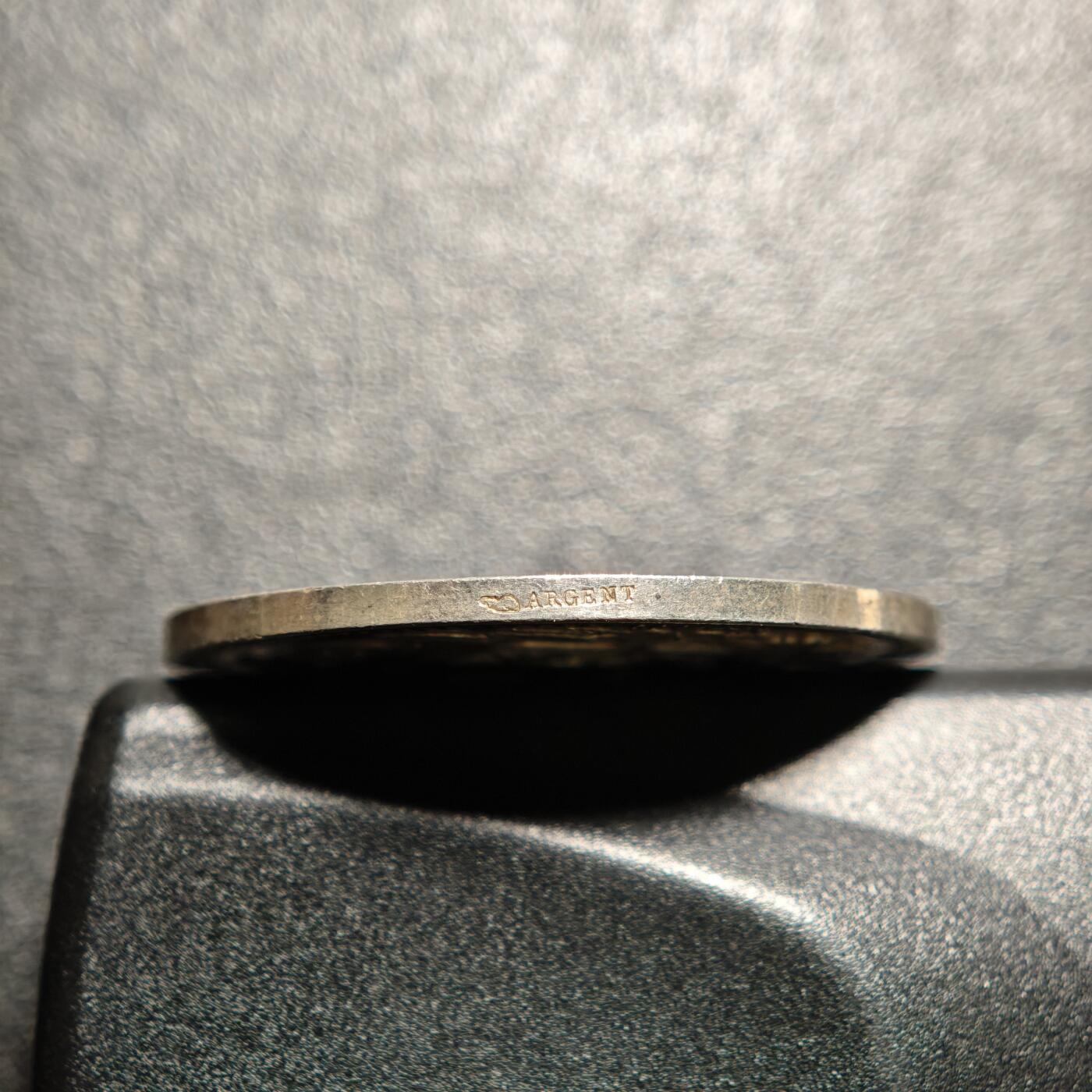 【德藏】世界币章拍卖第156期（拍品征集中~欢迎藏友联系） 19世纪 法国黎明学术学会圆形代用币银章 丰饶角边铭 类镜面底板 黄油包浆 直径约：31.9mm；重约：13g