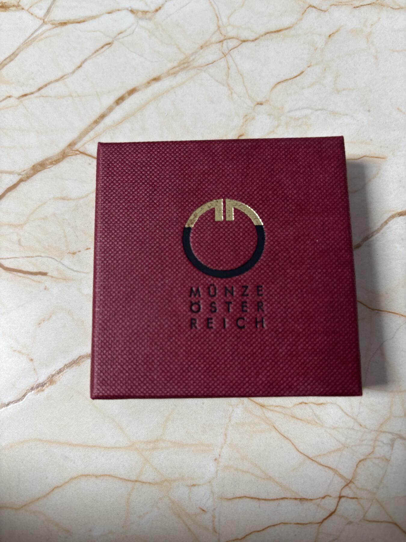 第184期拍卖 奥地利2005年联邦剧院重新开放精制纪念银币，925银，16克，发行量60000枚