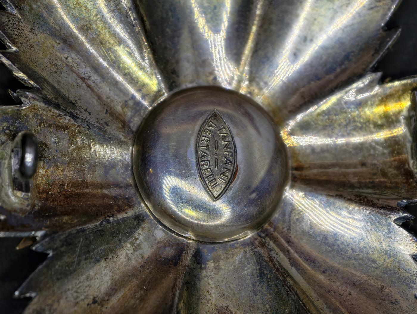 凯旋世界勋赏（第20期）（欢迎送拍）（对拍品有疑问请询问客服，不接受到手刀，出价默认拍品品相。请认真阅读拍卖规则！出价默认已认可！）（收到货请录制开箱视频，无视频概不处理问题。） 教皇国 圣西尔维斯特勋章 大星芒银制