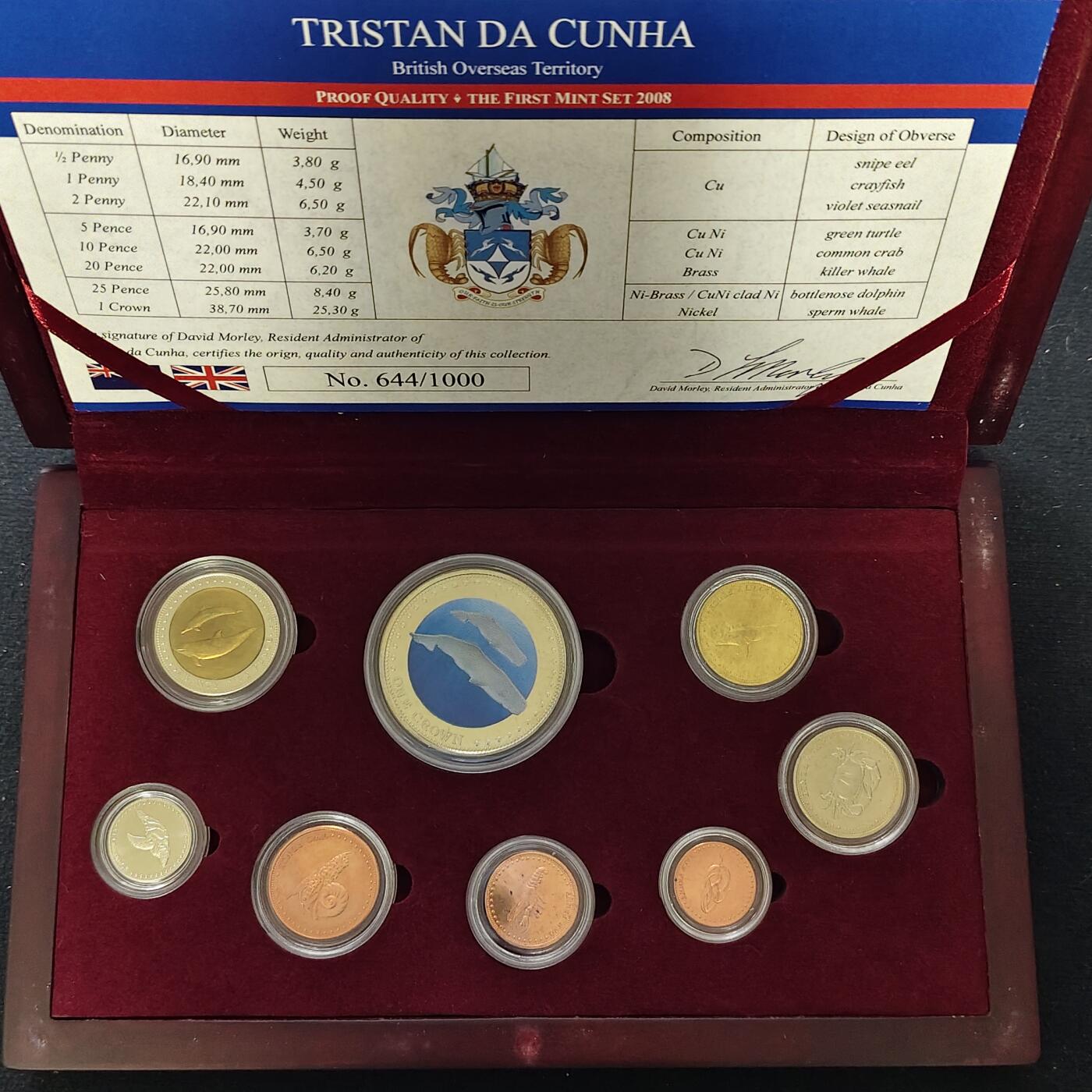 【全场包邮】纯粹捡漏拍483场（免费代拍第20场） 【罕见】英属特里斯坦和达库尼亚木盒装官方精制套币-量1000