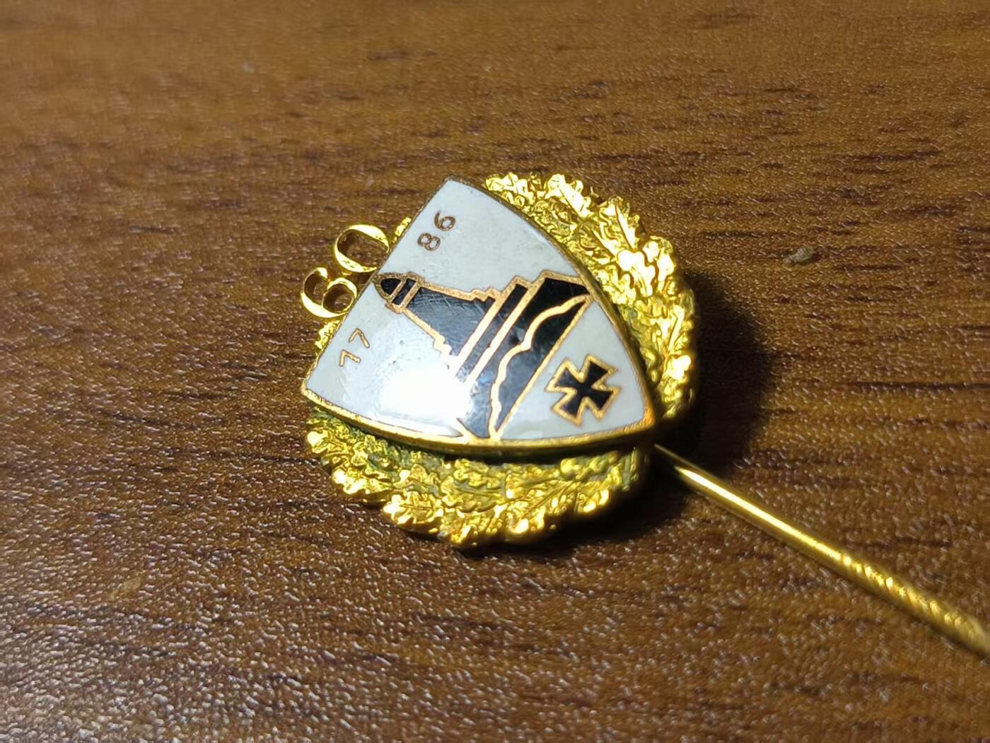 罗岚⭐新藏⭐特惠专拍第一场-分享拍场赚佣 德意志第三帝国德国海军六十周年荣誉军人“铁十字”证章 多色热珐琅质