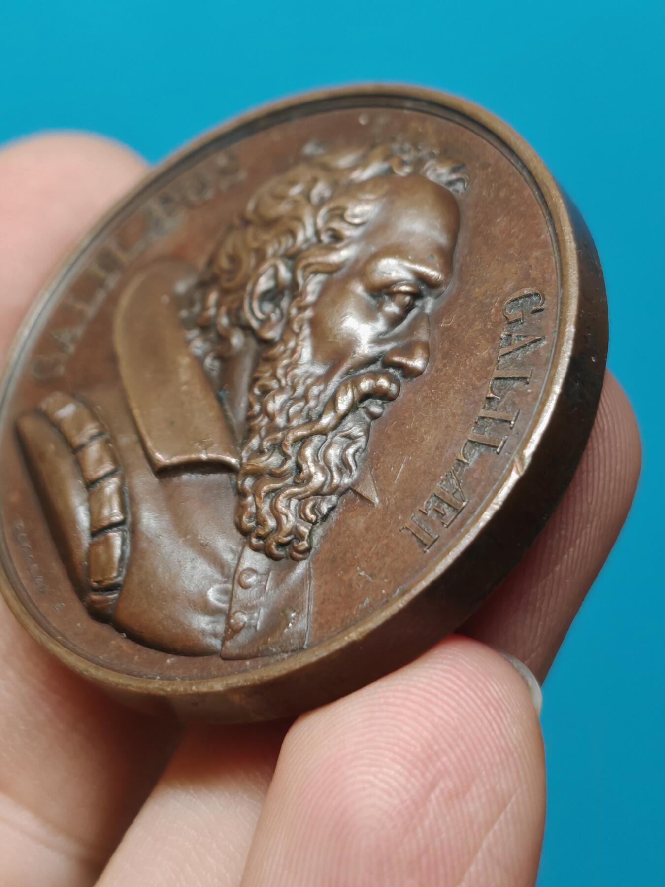 1818年法国发行现代科学之父伽利略·伽利莱纪念章 距今200多年，品相完整 值得收藏